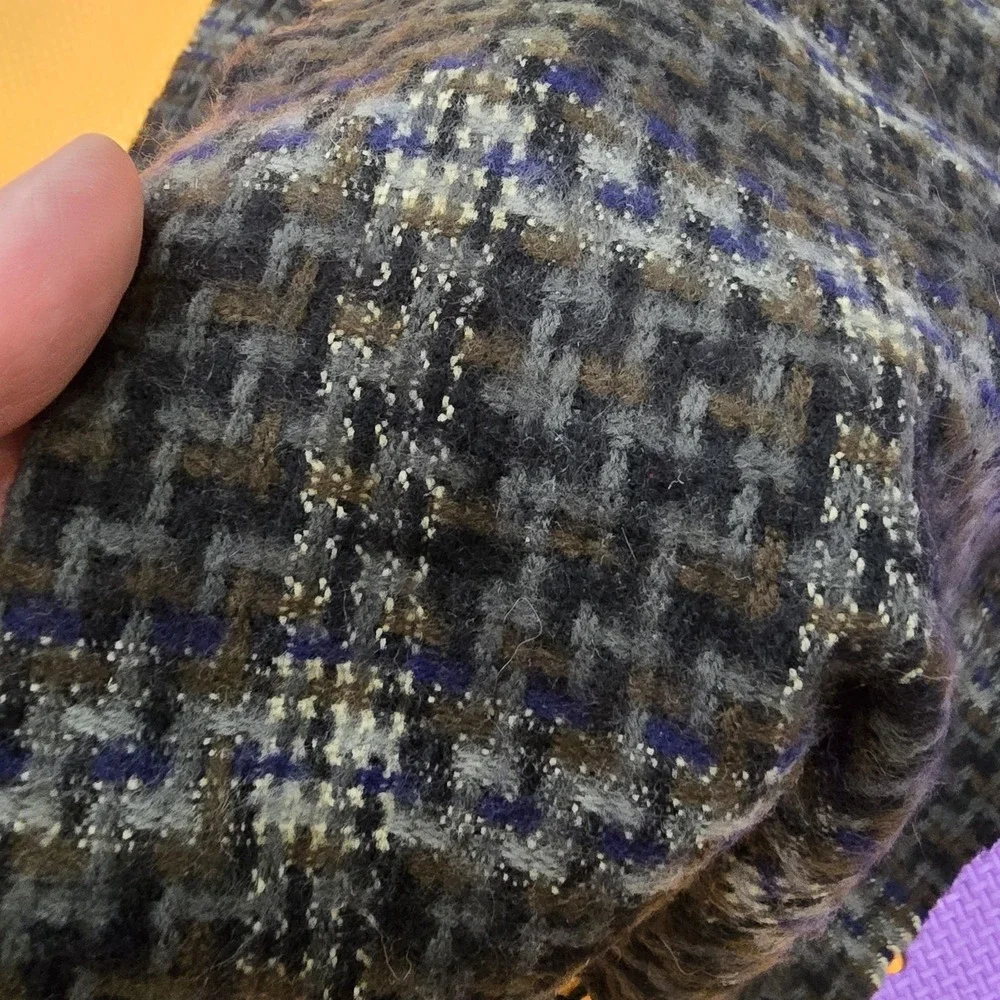 D&Y Softer Than Cashmere Scarf Gray Blue Plaid Checkered 100% Acrylic Soft 12x64
